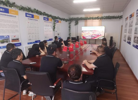 致敬勝利，共燃家國(guó)情懷——科好特科技組織員工觀看抗戰(zhàn)勝利 80 周年閱兵式